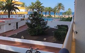 Holiday con vistas a playa y con piscina